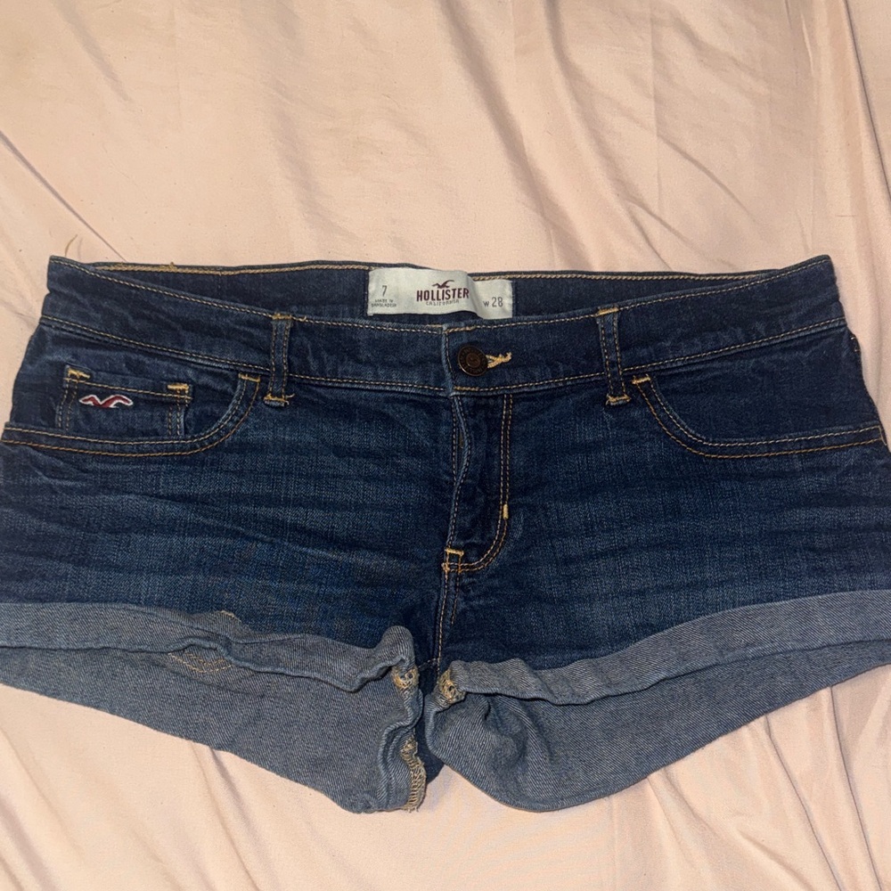 Vintage 2000s Hollister Indigo Rolled-Hem Low-Waisted Shorts